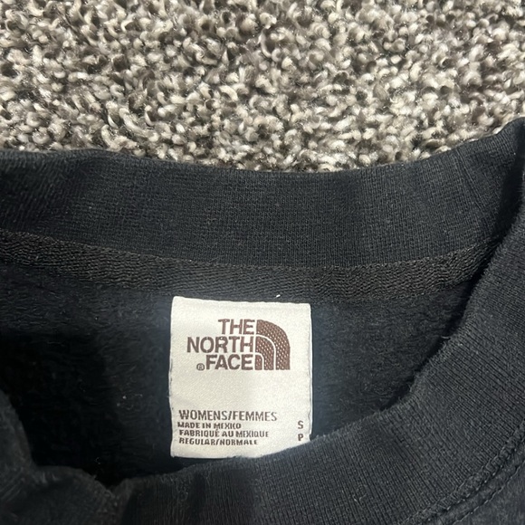 north face crewneck - Picture 2 of 2